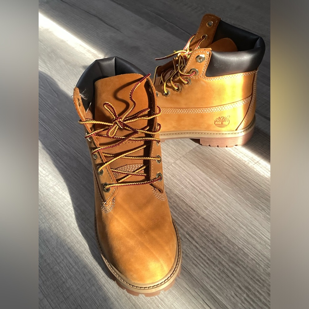 Timberland’s - Picture 2 of 4